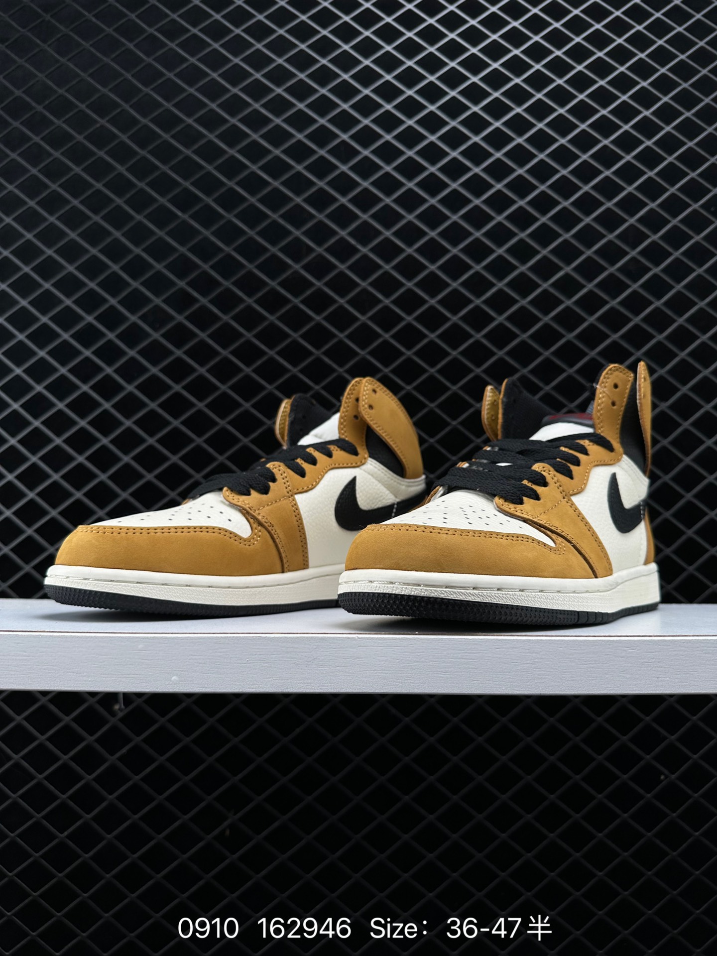 Nike Air Jordan 1 Retro High OG”Black/White“